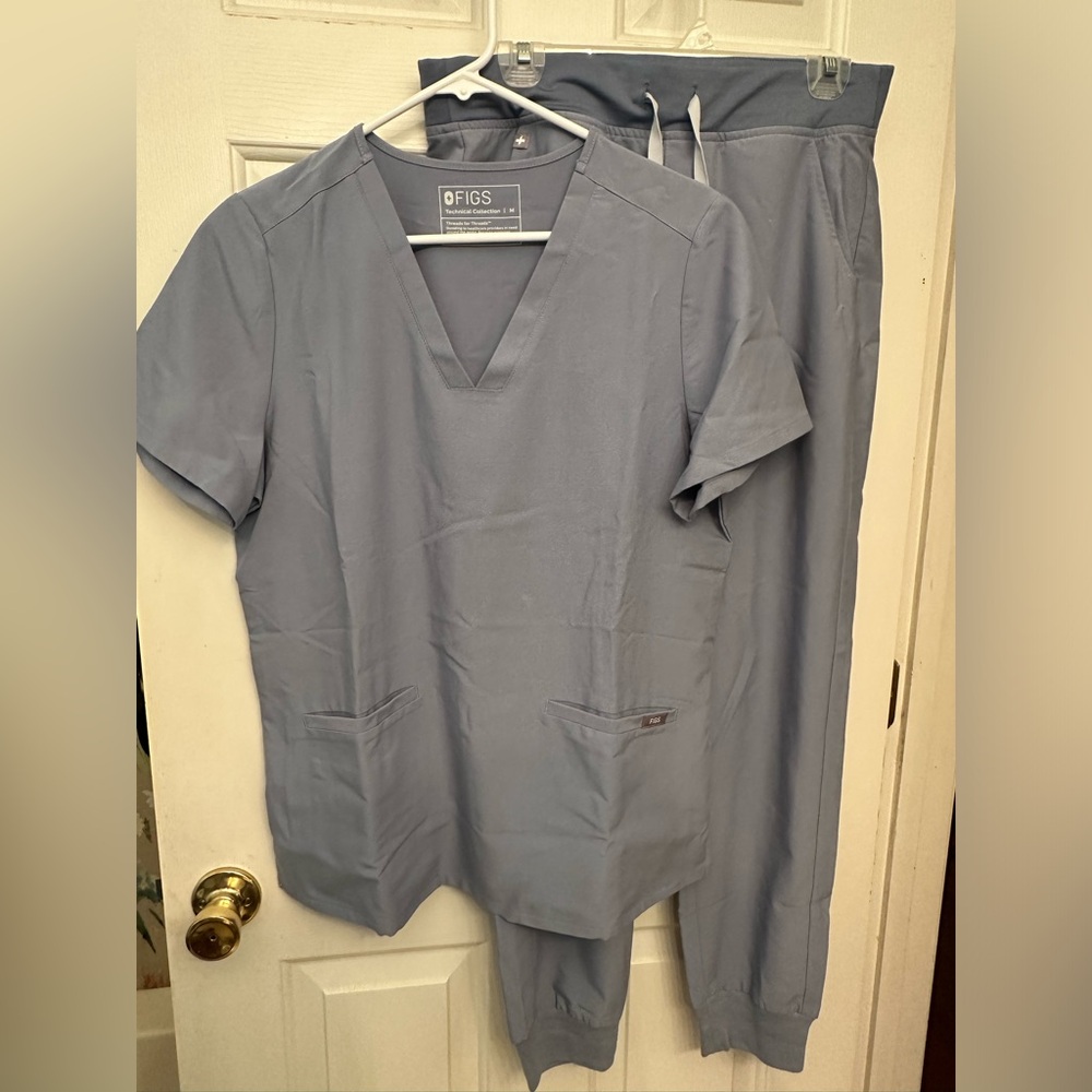 FIGS Vapor Blue Space Dye Scrub Set (Zamora Joggers + Casma) - Picture 3 of 7